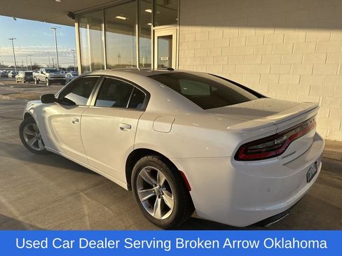 Used 2015 Dodge Charger SE w/ Power Sunroof Group image 6