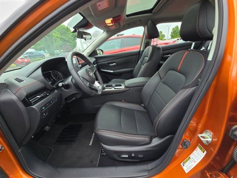 Used 2024 Nissan Sentra SR w/ SR Premium Package image 22