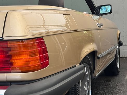Used 1987 Mercedes-Benz 560 SL image 35