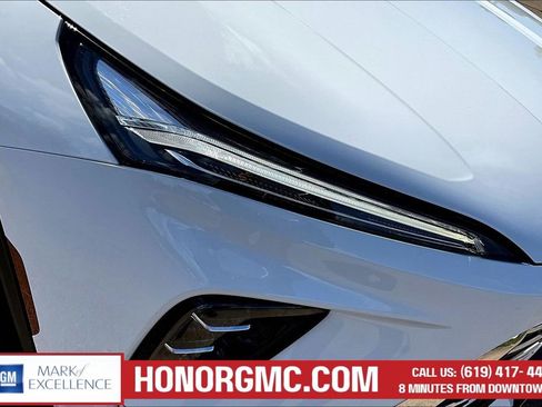 Used 2025 Buick Enclave Preferred image 30