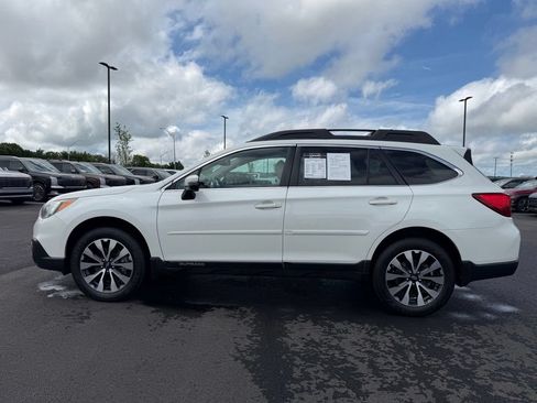 Used 2017 Subaru Outback 2.5i Limited AWD/4WD image 9