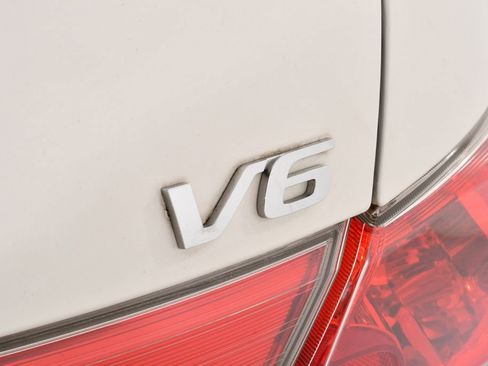 Used 2011 Honda Accord EX-L image 22