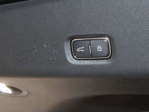 New 2025 Lincoln Navigator Reserve image 21