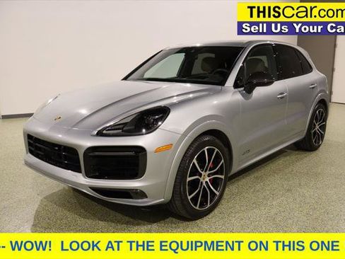 Used 2021 Porsche Cayenne GTS image 3