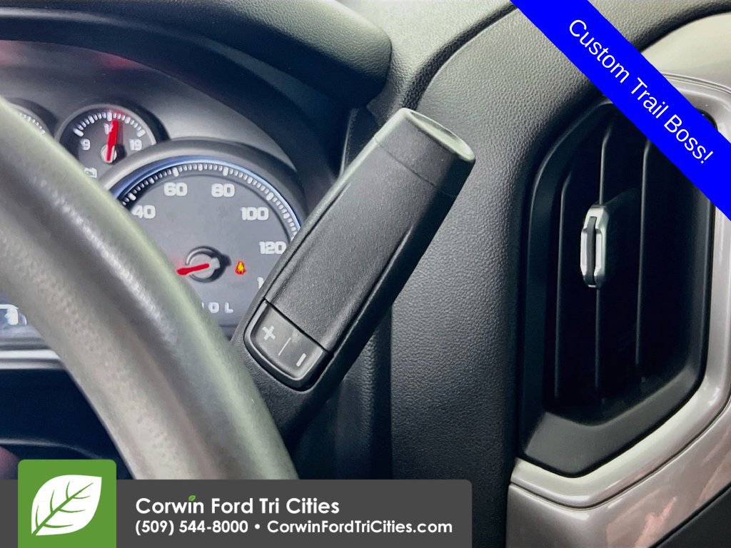 Used 2019 Chevrolet Silverado 1500 Custom Trail Boss w/ Custom Convenience Package AWD/4WD image 10