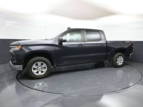 Used 2024 Chevrolet Silverado 1500 LT AWD/4WD image 32