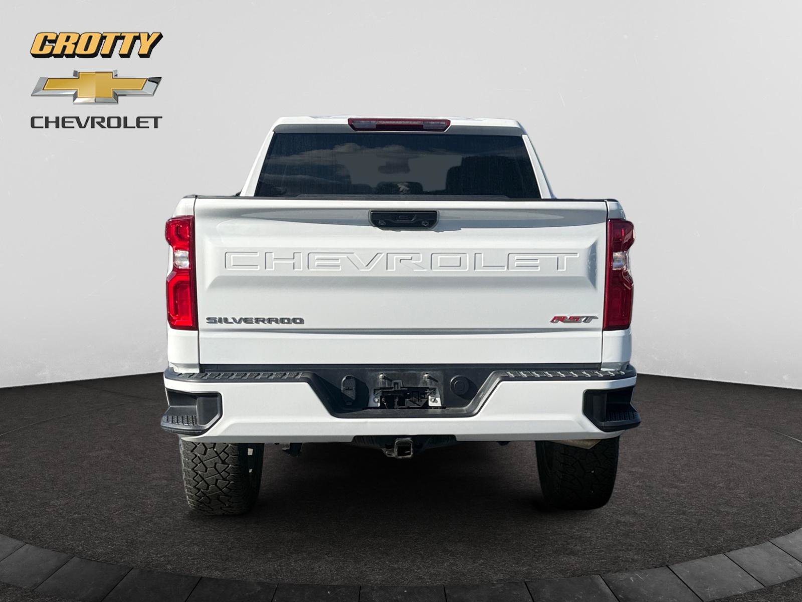 Used 2024 Chevrolet Silverado 1500 RST w/ Max Trailering Package AWD/4WD image 4