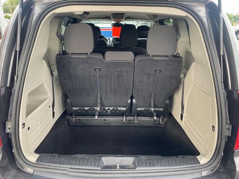 Used 2018 Dodge Grand Caravan SE w/ UConnect Hands-Free Group FWD image 29