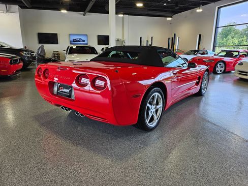 Used 2002 Chevrolet Corvette Convertible w/ Preferred Equipment Group2 RWD image 18