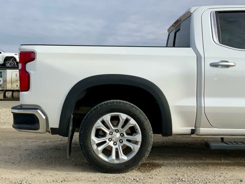 Used 2022 Chevrolet Silverado 1500 LTZ w/ LTZ Convenience Package II image 11
