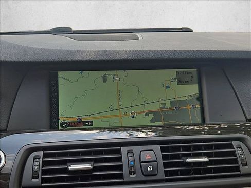 Used 2011 BMW 528i Sedan RWD image 13