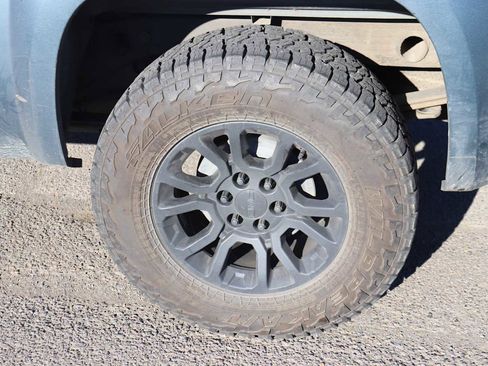 Used 2011 GMC Sierra 1500 SLE w/ Power Tech Package image 9