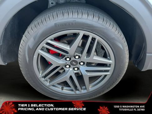 Used 2025 Ford Explorer ST-Line w/ ST-Line Street Pack AWD/4WD image 35