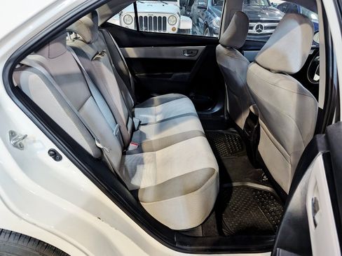 Used 2018 Toyota Corolla LE FWD image 24