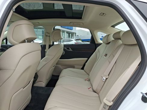 Used 2022 Genesis G80 2.5T w/ Prestige Package image 10