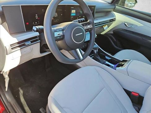 New 2026 Hyundai Tucson SEL image 3