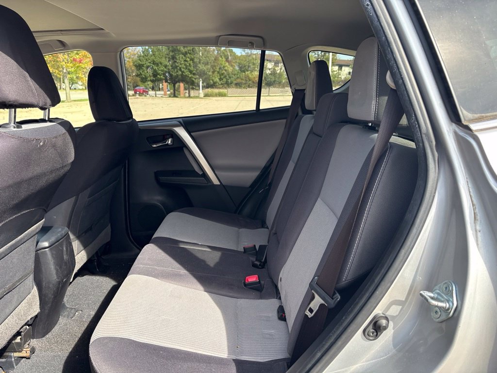 Used 2014 Toyota RAV4 XLE AWD/4WD image 19