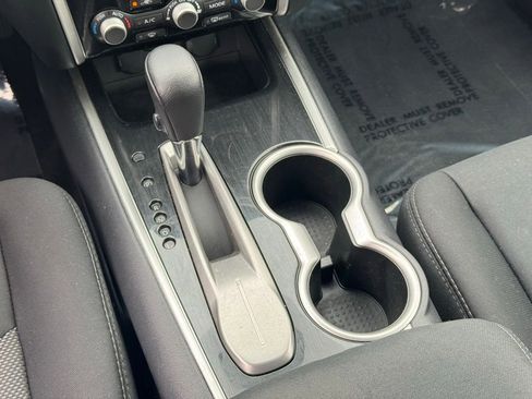 Used 2017 Nissan Pathfinder SV image 21