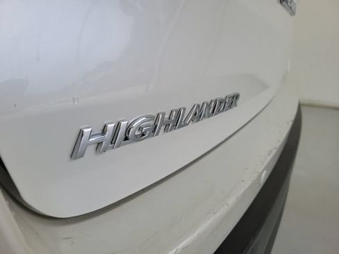 Used 2015 Toyota Highlander Limited FWD image 8