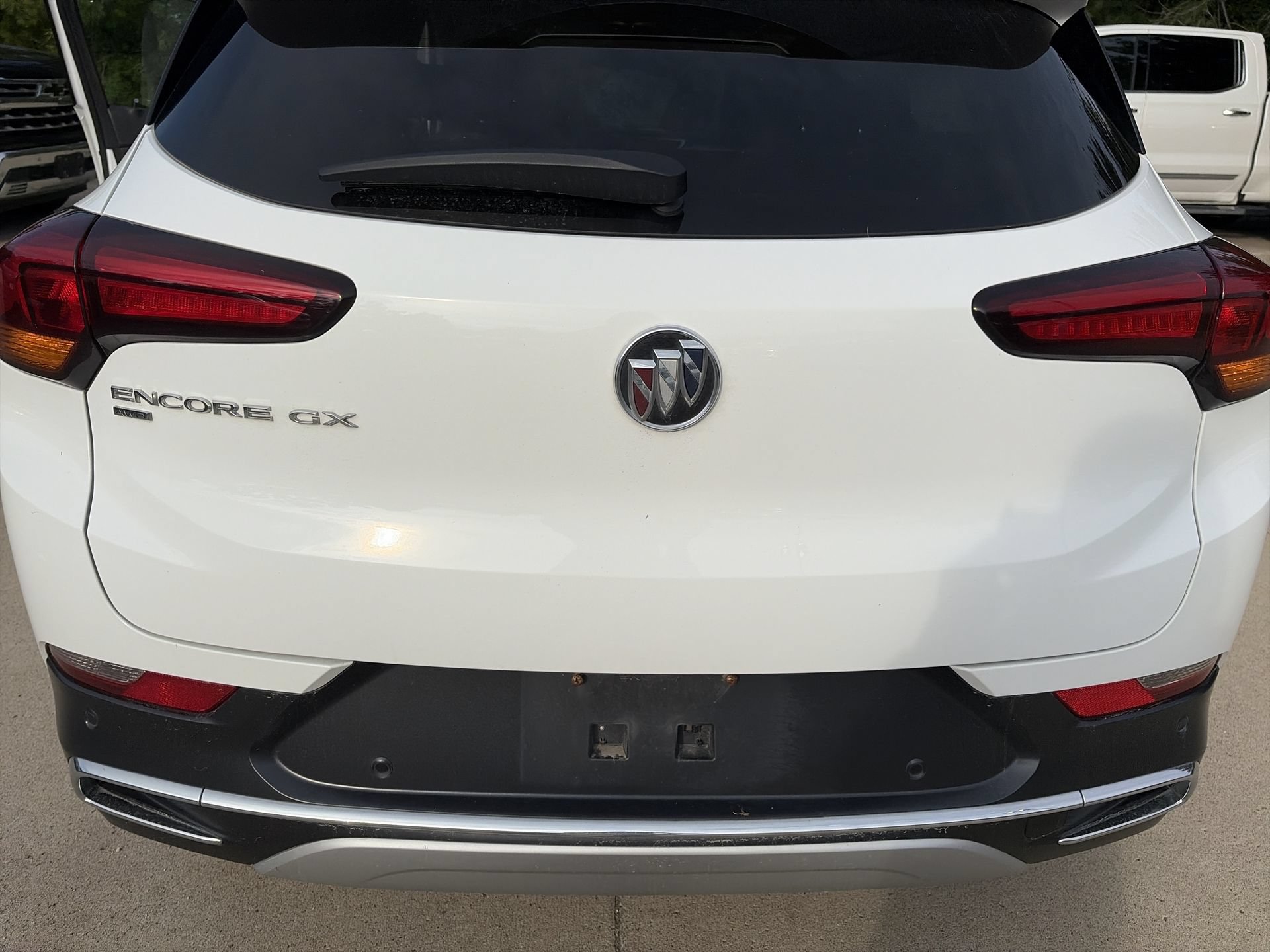 Used 2020 Buick Encore GX Essence w/ Advanced Technology Package AWD/4WD image 33