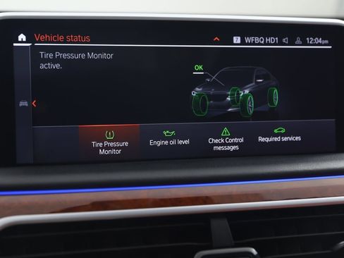 Used 2022 BMW ALPINA B7 xDrive w/ Luxury Rear Seating Package image 63