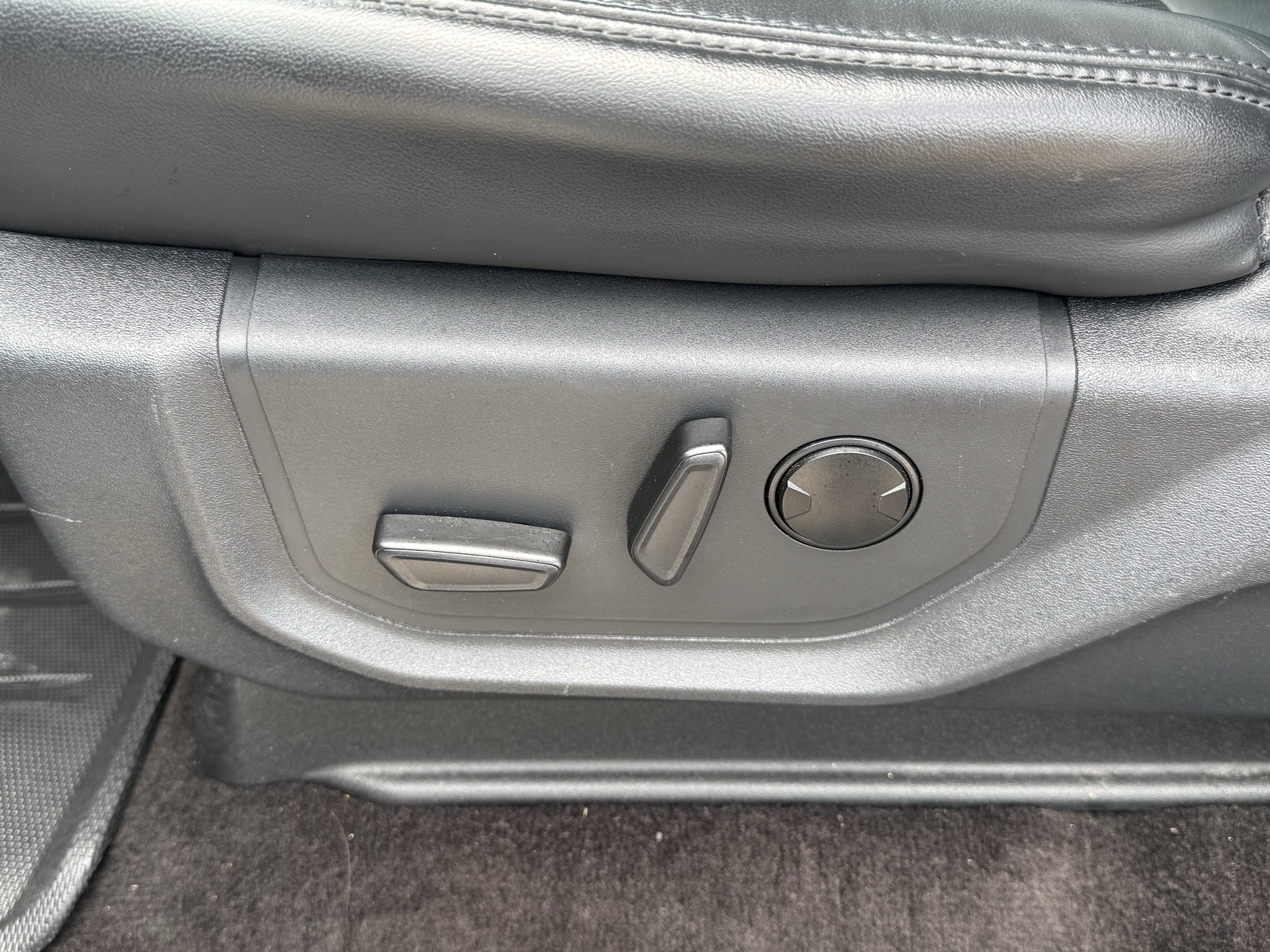 Used 2022 Ford Expedition XLT RWD image 18