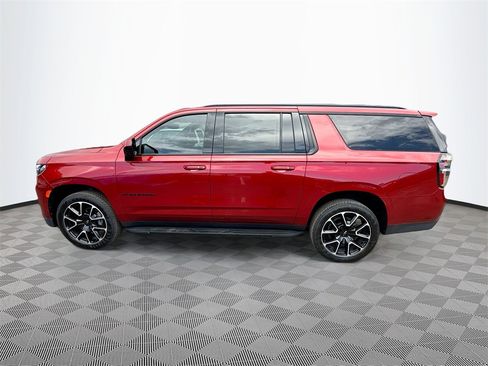 Used 2021 Chevrolet Suburban RST image 5