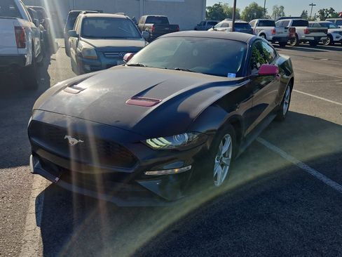 Used 2020 Ford Mustang Coupe RWD image 1