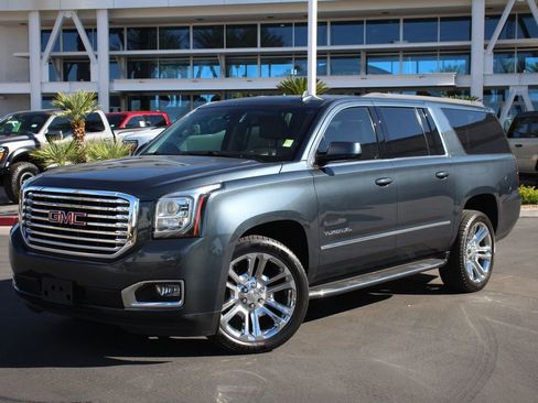 Used 2020 GMC Yukon XL SLT w/ Premium Edition image 1