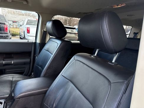 Used 2018 Ford Flex SEL w/ Equipment Group 202A image 26