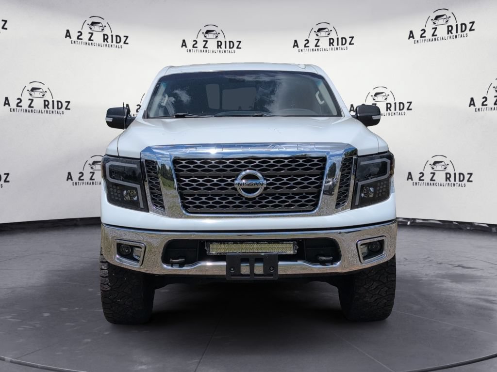 Used 2018 Nissan Titan SV AWD/4WD image 2