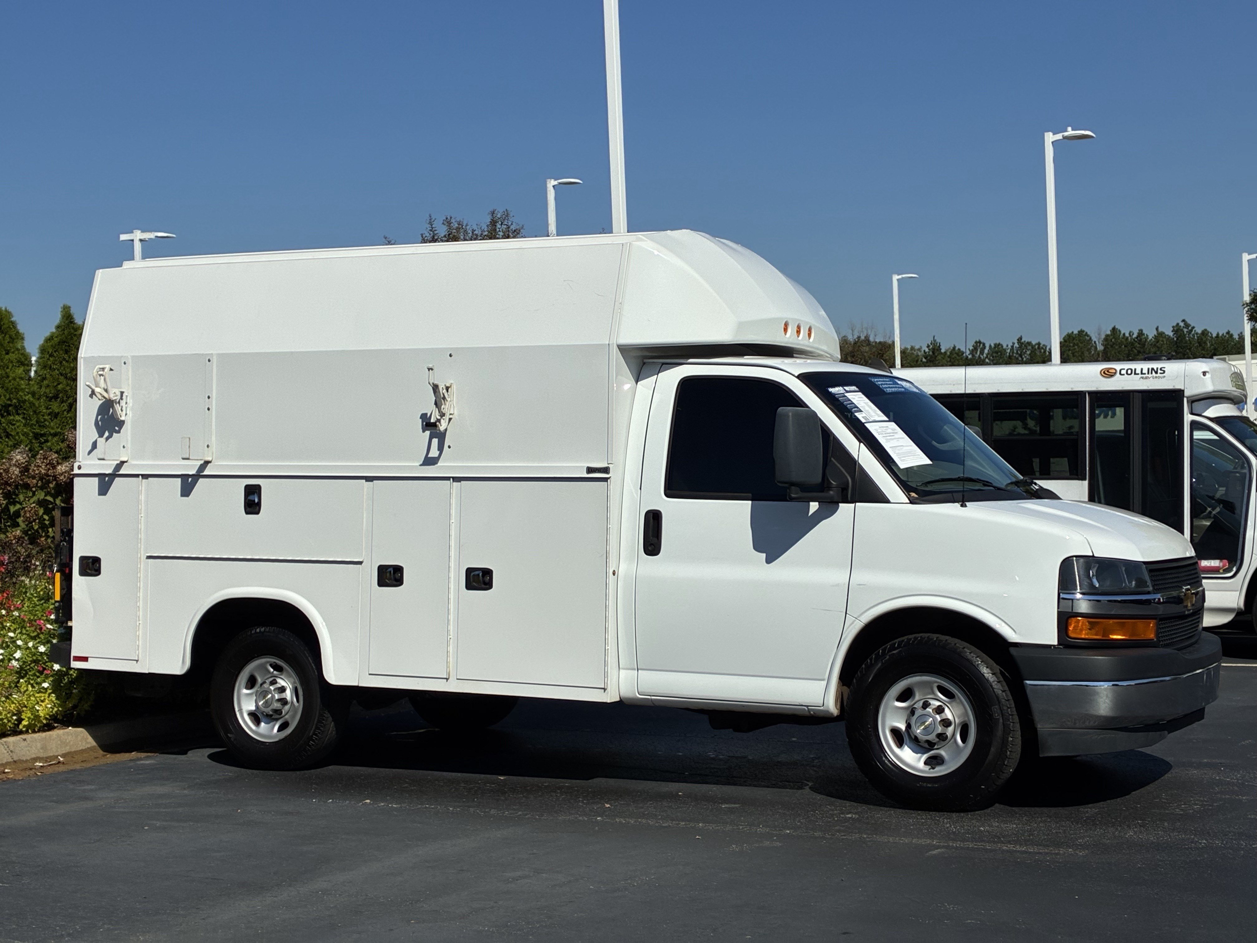 Used 2023 Chevrolet Express 3500 w/ Power Convenience Package RWD image 3
