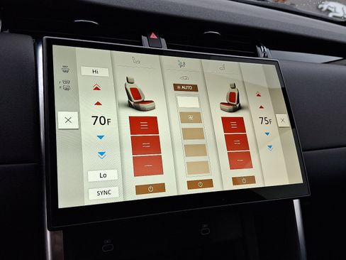 Certified 2024 Land Rover Discovery Sport S image 13