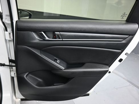 Used 2019 Honda Accord Sport image 36
