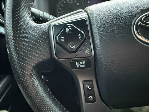 Used 2019 Toyota Tacoma TRD Sport w/ Technology Package image 20