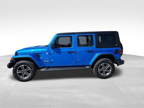 Used 2023 Jeep Wrangler Unlimited Sahara w/ Cold Weather Group AWD/4WD image 10