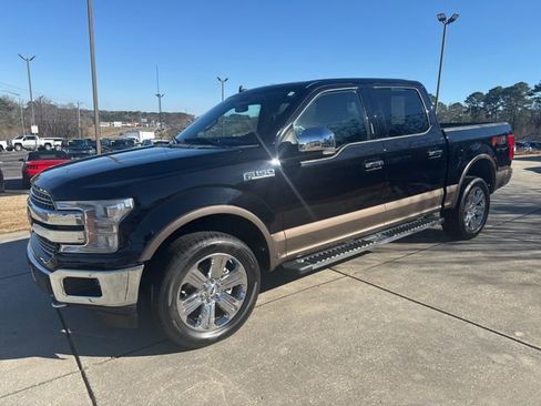Used 2019 Ford F150 Lariat w/ Equipment Group 502A Luxury image 3