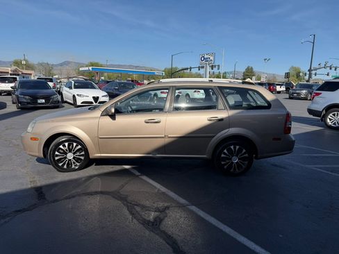 Used 2006 Suzuki Forenza Wagon FWD image 4