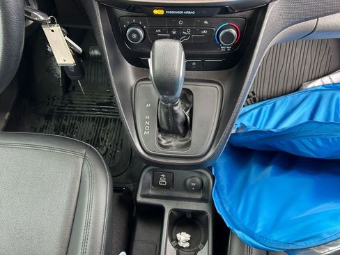 Used 2022 Ford Transit Connect XL FWD image 12