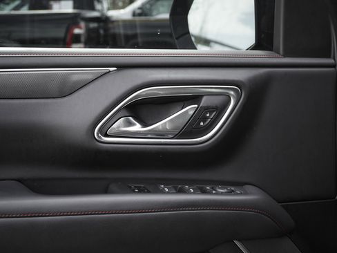 Used 2021 Chevrolet Tahoe RST w/ Luxury Package image 16