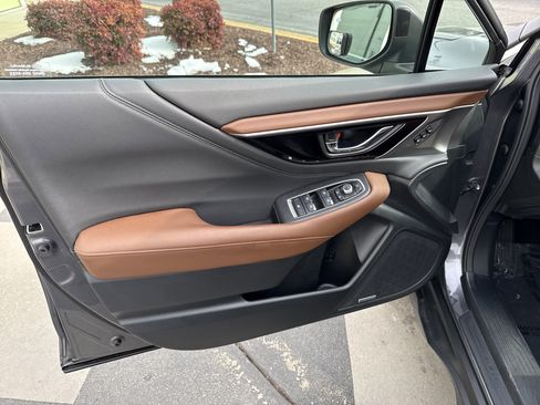 Used 2022 Subaru Outback Touring w/ Popular Package #2 image 14