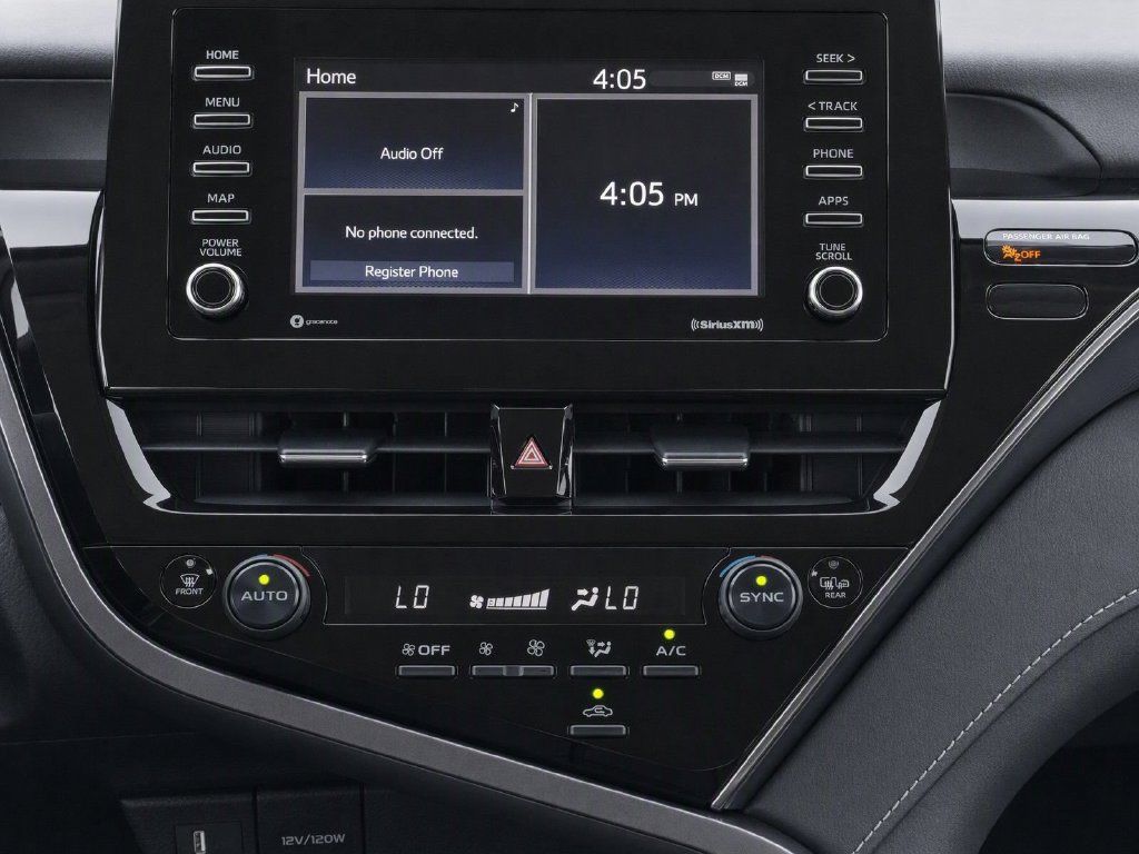 Used 2023 Toyota Camry SE FWD image 14