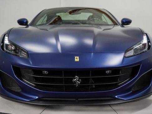 Used 2019 Ferrari Portofino RWD image 16