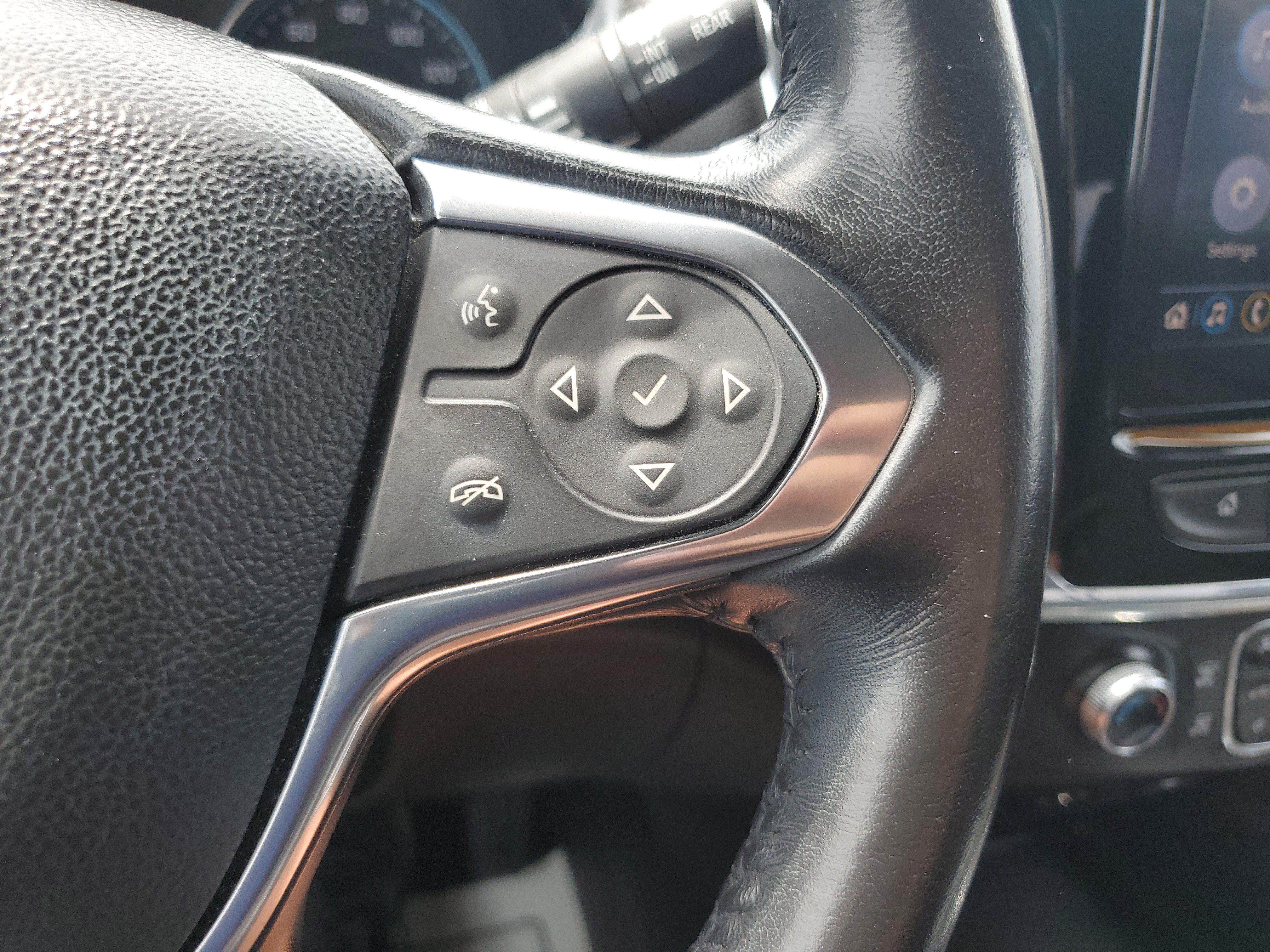 Used 2020 Chevrolet Traverse LT FWD image 23