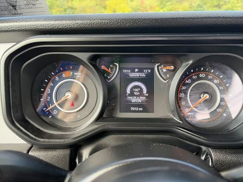 Used 2025 Jeep Wrangler Sport AWD/4WD image 30