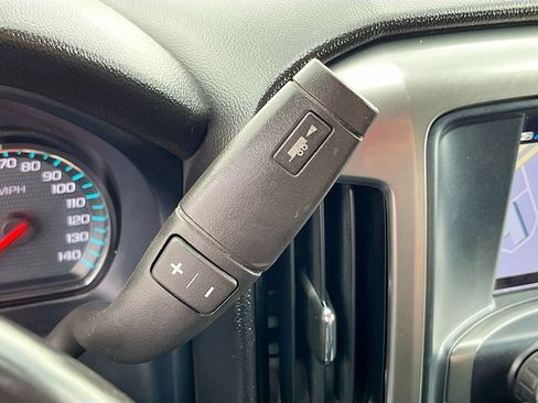 Used 2018 Chevrolet Silverado 1500 LT AWD/4WD image 17