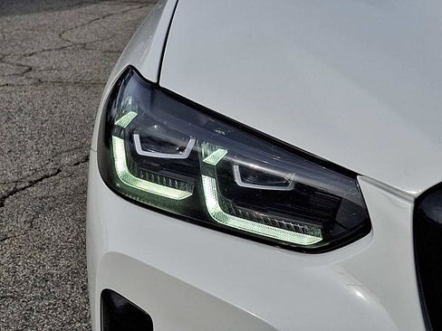 Used 2023 BMW X4 xDrive30i w/ M Sport Package image 9