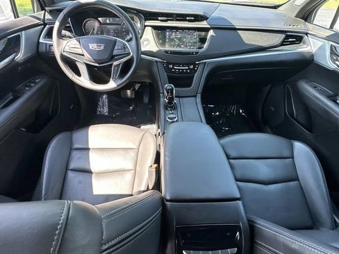 Certified 2025 Cadillac XT5 Premium Luxury image 14