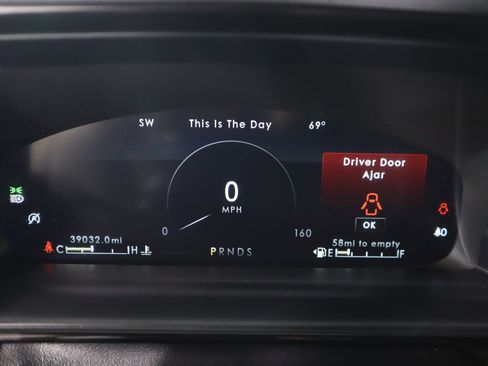 Used 2022 Lincoln Nautilus Reserve w/ Equipment Group 201A image 4