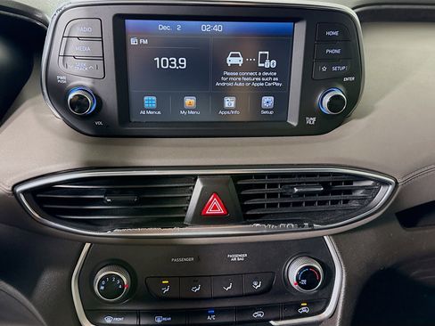 Used 2020 Hyundai Santa Fe SE image 18
